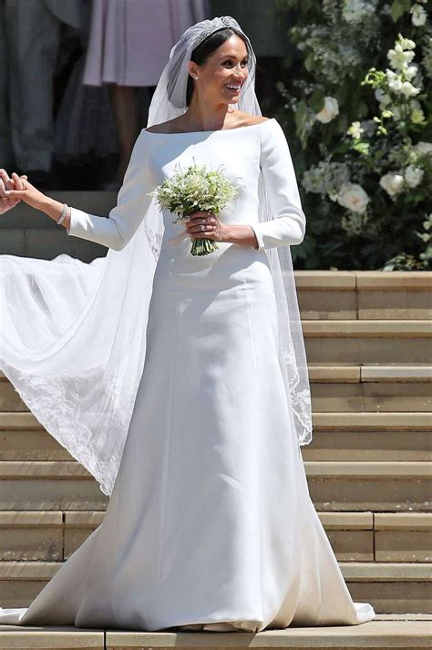 meghan markle wedding dress designer